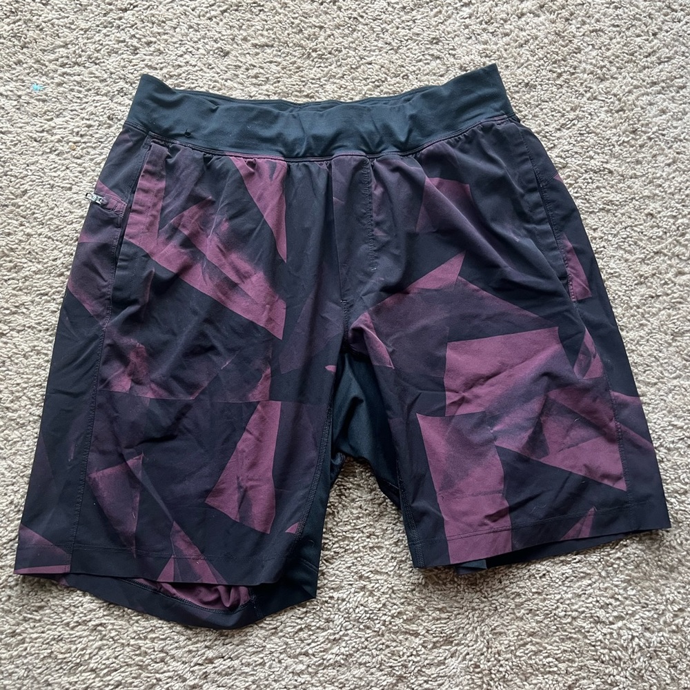 Men’s Lululemon Linerless Shorts